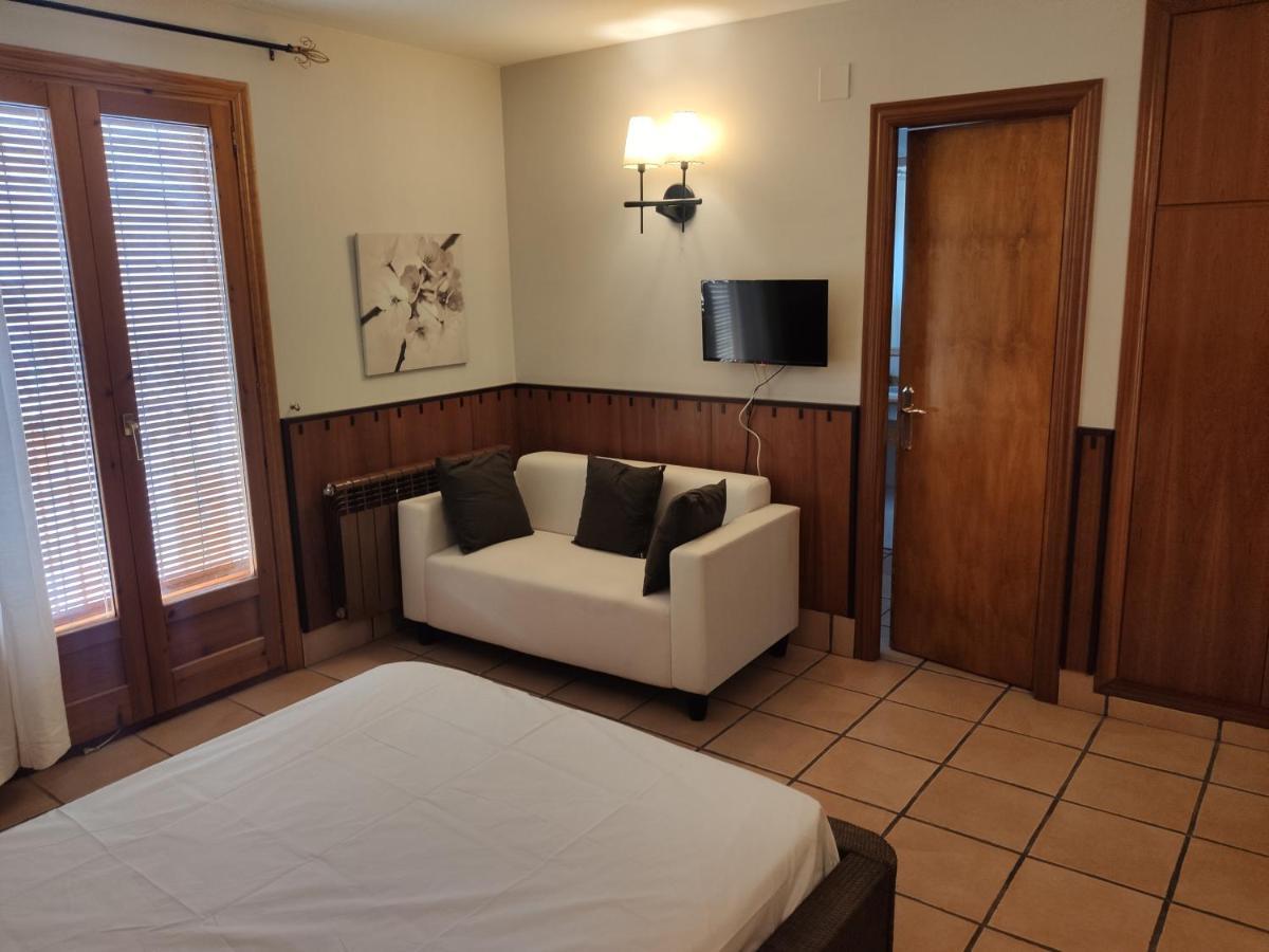 Hostal Tastavins Penarroya De Tastavins ภายนอก รูปภาพ
